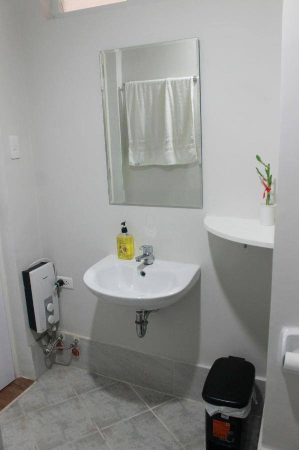 Antonio'S Place, 3 Mins To Mactan Airport, Fast Internet With Netflix Isla de Mactán Exterior foto
